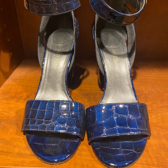 Stuart Weitzman Croco Pumps - Picture 3 of 5